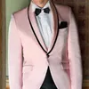 Różowy Prom Mężczyźni Garnitury na ślub 2 Sztuka Niestandardowy Groom Tuxedo Z Szal Lapel Casual Mężczyzna Moda Ubrania Blazer Z Czarnymi Spodnie X0909