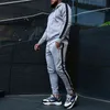 2021 mode Herbst Neue männer Casual Set Patchwork Side Stripes Hoodies + Hosen Sportswear Frühjahr Trainingsanzug Männer Kleidung G1209