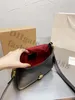 Flep Crossbody Omuz Çantaları 2022 Tasarımcı Siyah Gerçek Deri Kadın Bayanlar Moda Markası Beyaz M 25 Boyut Çantalar Lüks Bahar Yaz Küçük Kare Flap Bag Çanta