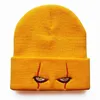 Haftowane wełniane czapki straszne klauna oczy dzianinowy kapelusz ciepłe zabezpieczenie hiphopowe Halloween w Stock3702461