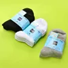 6 paires / lot Enfants Garçons filles Coton Au-dessus de la cheville Chaussettes de sport sueur douce point uni Chaussettes athlétiques Printemps Automne Hiver Blanc 211028