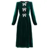 Högkvalitativ Est Designer Runway Dresses Women's Elegant Long Sleeve Fashion Beading Bow Velvet Dress 210526215w