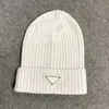 ニューフランスファッションメンズデザイナー帽子ボンネット冬ビーニーニットウール帽子プラスベルベットキャップスカルリー厚いマスクフリンジビーニー帽子