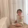 Baby Girls Симпатичные Цветочные Кружева Лоскутное Длинные Рукавы Комбинезоны с Гринкой Симпатичные Осень Маленькая Принцесса Комбинезон 210708