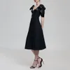 女性の夏のエレガントなファッションロングドレスブラックベルベットショートパフスリーブクリスタルボタンセクシーな有名人パーティー210525