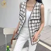 Women Fashion Single-Breasted Tweed Woolen Vest Vintage V Neck Sleeveless Female Outerwear Chic Tops 210520
