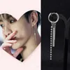 Menino coreano punk aço inoxidável transversal brinco para homens longa cadeia borla lua lua rocha hip hop piercing jóias 1 pc