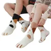 4 paia Calzini invernali da donna / da uomo Calzini zampa di gatto Cartoon Animal Soft Velvet Calzini divertenti Kawaii Fashion Floor Happy Sleeping Socks 211204