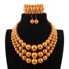 Bonne qualité à la mode perle Punk mode brillant Royal bavoir collier ras du cou plein de simulé perle collier Maxi luxe
