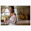 アフリカのファッション長袖ラインのウェディングドレスブライダルドレスブライダルドレスイリュージョントップ真珠ビーズの高級レース花嫁のドレストレイン50 cm