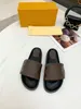 Boutique Dames Slippers 2021 Mode Zomer Strand Dikke Hak Lederen Sandalen Ketting Gesp Trouwschoenen Bezorgdoos Grote 35-42