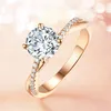 Pierścionki ślubne 18K Rose Gold Jewelry Pierścień biżuterii dla kobiet drobnoziarniste mejr bizuteria de biały kamień diamentów z poduszką cyrkonową anel