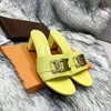 Luxurys Designers TDS platte hoge pantoffels Slippers Australië zomer lederen buitenzool metalen ketting dia's sexy damesschoenen dames klassiek zand