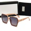Óculos de sol de designer de moda 22SS para mulher óculos de verão populares de óculos retro moldes homens homens de sol altamente qualidade com o caso 5 c 294z
