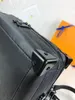 Luksusowy mężczyzna torby na ramię Messenger Pakiet miękki designerski łańcuch gładki skóra mała kwadratowa torba moda pakiet zakupów torebka