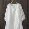 レースアップルーズプラスサイズドールホワイトシャツ夏の中空アウト刺繍綿の女性のトップ210615