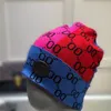 Cappello lavorato a maglia a blocchi di colore arcobaleno Designer Lusso G Etichetta in pelle Cappellino da uomo di alta qualità Cappellino da uomo Moda donna Berretto aderente D2110185HL