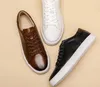 2022 Moda Przypadkowe buty dla mężczyzn Kobiety Outdoor Sport Skate Sneakers Mieszkania Dna Trenerzy Czarny Biały
