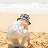그리드 디자인 어린이 양동이 모자 키즈 코튼 어부 비니 모자 여름 해변 태양 접는 모자 2 색