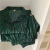 Qweek Zebra Kvinnors Pyjamas Vintage Grön Höst Sleepwear Y2K Pijama Kvinna Set Kvinna 2 Pieces Långärmad Jul Pajama PJs 211215