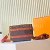 Классический дизайнер мужской винтажный Crossbody сумка металлический угловой заклепки сумки для кошельки кожаные мессенджер сумки мода мужская сумка кошелек