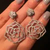 Designer de luxo da moda Super Sparkling Diamonds Zirconia Camellia Flores Pingente Brincos para Mulheres Meninas Prata Post2498258