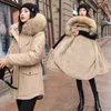 Jaqueta de inverno feminina de inverno colarinho de pele grossa sobretola moda longa com capuz de parkas roupas de casaco feminino neve desgaste casaco