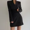 韓国のシックな気質スーツの襟二本胸腰痩身ショーフィギュアパッケージヒップストライプドレスショートスカートGX1345 210507