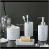 Assory Set Bath Home Gardenembossed Flowerセラミック浴室aessoriesマウスウォッシュ歯カップディスペンサーポンプボトル石鹸箱モダンな洗濯