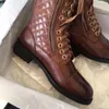 In elkaar grijpende bruine Biker flats laarzen vintage leren veterschoenen gevechtslaars gesp lage hak Martin laarsjes enkel luxe ontwerpers merk schoen fabriek schoeisel