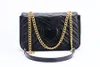 Kvinnor Luxurys designers väskor högkvalitativ sammet axelhandväskor Purses Chain Fashion Letter Crossbody Bag228f