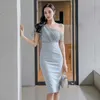 Abiti estivi coreani in maglia di moda da donna senza maniche da ufficio aderenti aderenti taglie forti tubino blu vintage 210531