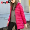 Giacca lunga imbottita con cappuccio da donna calda invernale Giacca bianca in piumino d'anatra femminile Cappotto ultraleggero Slim Solid Giacche Cappotto Parka portatile 210428