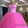 Quinceanera Klänningar 2021 Rosa Princess Sweetheart Party Prom Formell Ball Gown Lace Up Tulle Vestidos de 15 Anos Q27
