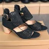 2021 Mode Vrouwen Sandaal Zomerjurk Hoge Hak Sandalen Designer Schoenen Party Beach Sandalen met Kristallen Goede Kwaliteit EU35-43 W14