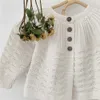 Urodzony sweter Sweter Kobiet Baby Scargan Hollow Pattern Princess Temperament Doll Sleevered Kurtka Sweter Dziecka Dziewczyna 210701