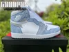 2021 Autentiska 1 High OG Hyper Royal Trophy Room 1S Skor Ljus Rök Grå Vit Man Kvinna Utomhus Sports Sneakers Med Box