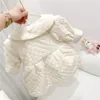 ジャケットの赤ちゃんガールズジャケット秋冬の服のための幼児子供の女の子甘いスパンコールの厚いベルベットのコート暖かいwearnwear 2-7年