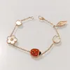 2021 Europe Luxury Top Quality Berömda Märke 925 Silver Smycken Rose Gold Färg Natural Gemstone Lucky Ladybug Spring Armband