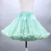 Färgglad kort crinoline petticoats ruffles Brud Petticoats Wedding Dresses Girls Underskirt Plus Size