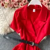 Sommar röd / grön / beige / svart oregelbunden klänning kvinnor vintage notched krage kortärmad hög midja kontor damer vestido 2021 ny y0603