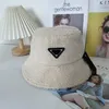 2021 luxe designer emmer hoed voor mannen en vrouwen hoge kwaliteit mode casual visser hoeden winter schaduw stijl
