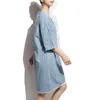 Peut-être U Navy Light Blue Solid Cross Strap Bow Collier Lâche 3/4 Manches Denim Midi Robe Été D0919 210529