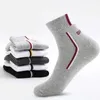 Chaussettes en coton pour hommes, chaussettes décontractées, respirantes, déodorantes, chaussettes de sport pour hommes, vente en gros, X0710