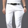 Brother Wang Män Vit Jeans Fashion Casual Classic Style Slim Fit Soft Byxor Man Märke Avancerade Stretch Pants 211008