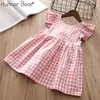 Humor Bear Baby Girls Sukienki Nowy Lato Otwórz ACK Cute Bow Plaid Księżniczka Odzież Baby Urocze Dresses Kids Clothes Q0716