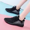 Corredores lisos Chegada Correndo Tênis Top Quality Treinadores Casuais Esportes Sneakers Hotsale Professional Confortável Mulheres Mulheres