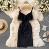 Mode d'été femmes robe blanc noir point maille volants col en v sangle sans manches croix fendu Mini Vestidos 210603