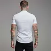 夏の男性のファッション半袖ソリッドシャツスリムフィット男性ソーシャルビジネスドレスシャツブランドメンズジムフィットネススポーツ服210714