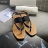 Moda Designer Kobiety Plażowe Sandały Haft Platformy Buty Odwróć klapki Mokasyny Letnie Mieszkania Buty Damskie Sandały Slipper Rozmiar 35-41